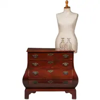 Kleine  Haagse commode in mahonie  3-zijdig gebogen met 4 laden