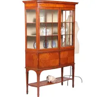 Ingelegde satijnhouten bowfront vitrinekast fijn meubelmakers werk