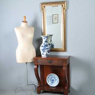 Rechthoekige schouwspiegel met uitkragende kroon Hollands  ca 1875