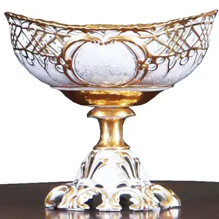 Groot tafel stuk of Piece de Milieu wit porselein met goud begin 19e eeuw