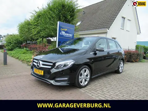 Mercedes-Benz B-klasse 180 Prestige (Achteruitrijcamera,Cruise,PDC,Stoelverwarming,1/2 Leer)