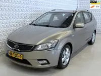 Kia Cee'd Sporty Wagon 1.4 CVVT Navigator Plus Pack (2012)