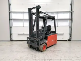 LINDE E20L-01 2012 2.0T