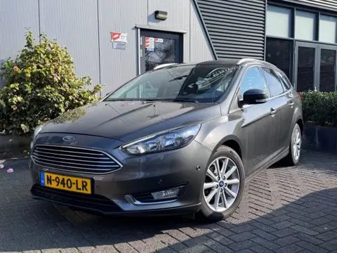 FORD FOCUS 1.0 TITANIUM 125PK / CARPLAY / TREKHAAK / NIEUWE DISTRIBUTIE
