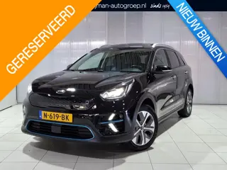 Kia e-Niro ExecutiveLine 64 kWh SOH 100% Stoel en Stuur verwarming, Schuif kantel dak, Apple Carplay