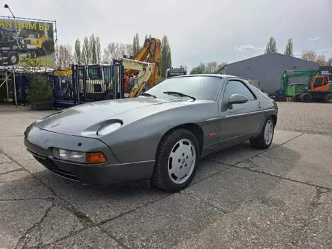 Porsche 928 S4 8-cilinder 32 kleppen (automaat)