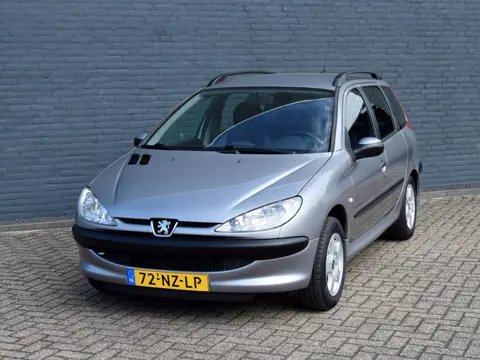 Peugeot 206 SW 1.4 Pop' Art Trekhaak Nieuwe distributie winterset airco