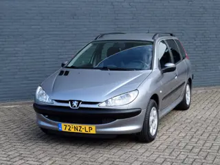 Peugeot 206 SW 1.4 Pop' Art Trekhaak Nieuwe distributie winterset airco