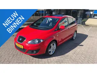 SEAT Altea XL 1.2 TSI Ecomotive Businessline COPA Panoramadak, lederen bekleding, trekhaak, dakrails