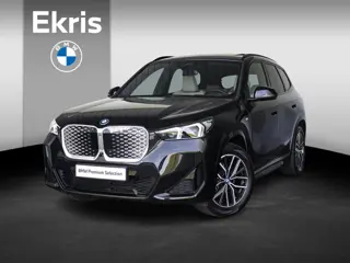 BMW iX1 eDrive20 | M Sportpakket | Innovation Pack | Head-Up Display | Comfort Access | Panoramadak 