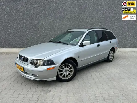 Volvo V40 1.8 Europa Prestige | NW DISTRIBUTIE | TREKHAAK | BLUETOOTH | AUX | CRUISE CONTROL | STOEL