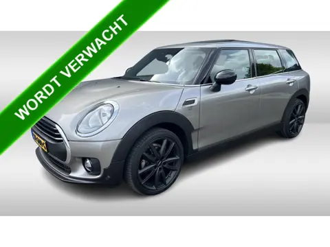 MINI Clubman 1.5 One Business Edition / Airco-ecc / Navigatie / Panorama schuifdak / Leder / Cruise-