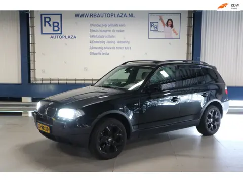 BMW X3 3.0i Executive Aut / Pano / Black pack / Lees teksten !