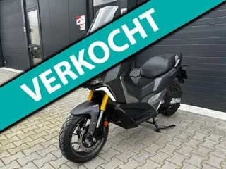 SYM Scooter ADXTG 400 Anthracite Grey 2025 HANDVATVERWARMING