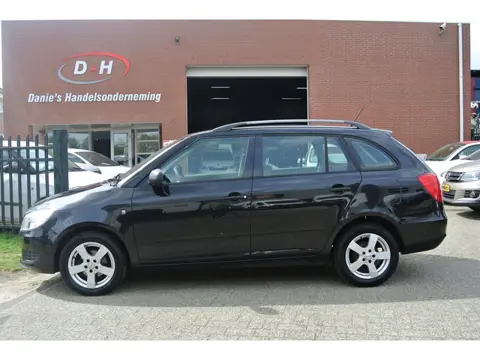 Skoda Fabia Combi 1.2-12V Fresh airco apk 02-10-2026 inruil mogelijk