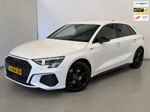Audi A3 Sportback 30 TFSI Black Edition / S Line / Virtual / CarPlay