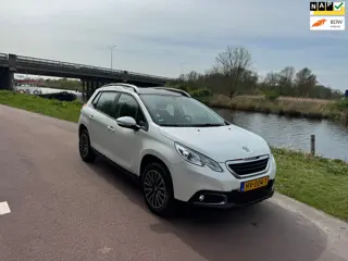 Peugeot 2008 1.2 PureTech Active |Dis=V.V|Pano|Trekh.|