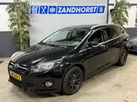 Ford FOCUS Wagon 1.6 TI-VCT Titanium // Stoel en voorruit verwarming