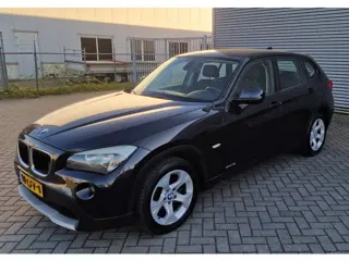 BMW X1 SDrive18i Executive AUT NAVI PSENSOR CRUISE TREKHAAK 2 X SLEUTELS