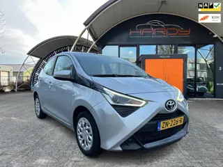 Toyota Aygo 1.0 VVT-i x-play Apple Carplay Camera NW Model
