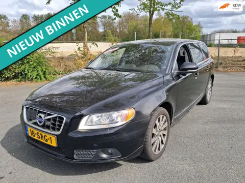 Volvo V70 1.6 T4 Limited Edition GEWOON SUPER LEUKE AUTO EN VOOR ZEER SCHERPE PRIJS OP DE MARKT !!!!
