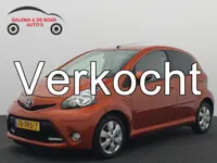 Toyota Aygo 1.0 VVT-i Dynamic Orange AIRCO / ELEK RAMEN / BLUETOOTH / NL-AUTO