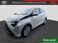 Toyota Aygo 1.0 VVT-i x-play Apple Carplay | 4 seizoen | Rijklaar