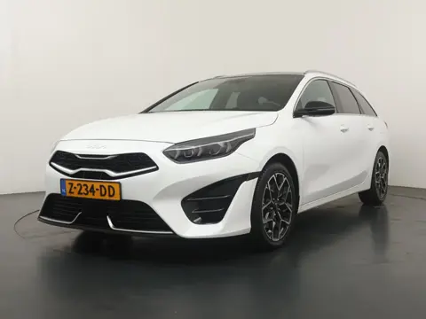 Kia Ceed Sportswagon 1.5 T-GDi GT-Line Navigatie - Achteruitrijcamera - Cruise Control - Apple & And