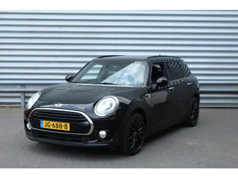Mini Mini Clubman 1.5 136pk Chili Serious Business NL-Auto NAP