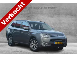 Mitsubishi Outlander 2.0 PHEV Instyle | Navigatie | Schuif-kanteldak | Leer | Xenon | Camera | NL au