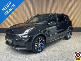 Lynk & Co 01 1.5 Zwart optiek  Zwarte hemel | Rol hoes | Schuif kantel dak