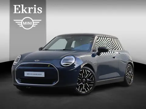 Mini Mini Cooper SE | Favoured Trim | Pakket M | Panodak | Head-Up | Driving Assistant | Comfort Acc