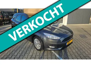 Ford Focus Wagon 1.0 Lease Edition geen oliedruk lage kilometerstand mooie auto