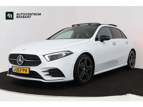 Mercedes-Benz A-klasse 180 Business Solution Plus AMG (PANORAMADAK, SFEERVERLICHTING, CAMERA, STOELV