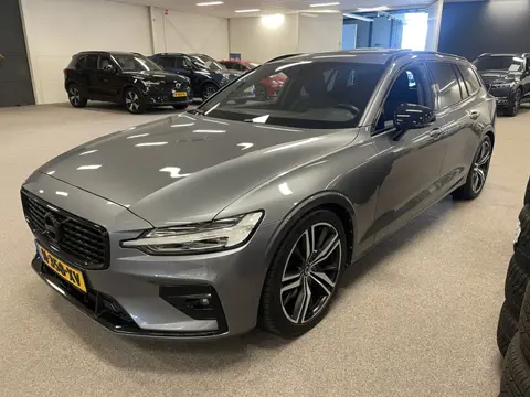 Volvo V60 2.0 T4 R-Design 190pk AUT8 Trekhaak 1800kg/ Sunroof/Adapt. Cruise/ Pilot Ass/ Camera/ Stoe
