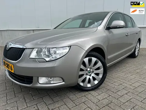 Skoda Superb 1.8 TSI Elegance Automaat NL auto.....