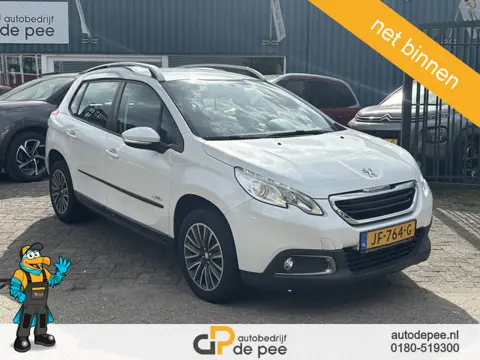 Peugeot 2008 1.2 PureTech Blue Lion GARANTIE/CRUISE/AIRCO/TREKHAAK/LICHTMETAAL/PDC rijklaarprijs!