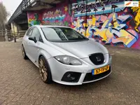 Seat Leon 2.0 TFSI FR kanon 19 inch velgen airco stereo zeer dikke snelle auto moet gezien worden or