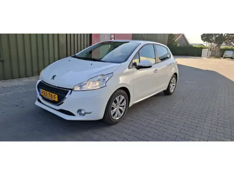 Peugeot 208 1.0 VTi Active. LET OP. HOOG OLIE VERBRUIK.