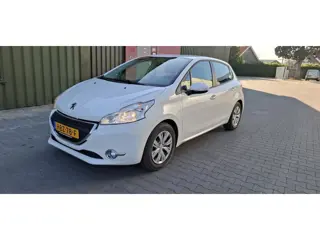 Peugeot 208 1.0 VTi Active. LET OP. HOOG OLIE VERBRUIK.