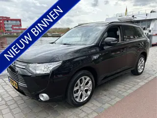 Mitsubishi Outlander 2.0 PHEV instyle 4WD Leder Navi Xenon Camera