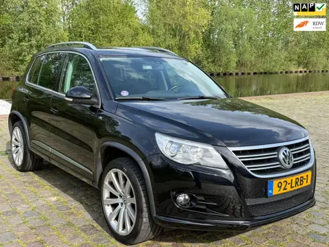 Volkswagen Tiguan 1.4 TSI Sport&Style 2e eigenaar dealer onderhouden airco cruis control trekhaak