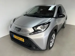 Toyota Aygo X 1.0 VVT-i MT Play Apple Carplay Camera NAP 1e eig incl BTW