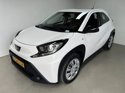 Toyota Aygo X 1.0 VVT-i MT Play Apple Carplay Camera NAP 1e eig incl BTW