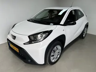 Toyota Aygo X 1.0 VVT-i MT Play Apple Carplay Camera NAP 1e eig incl BTW