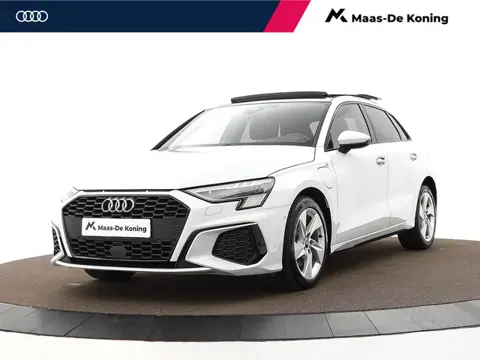 Audi A3 Sportback 40 TFSIe 204pk S-tronic Edition · Panoramadak · Camera · S-line Exterieur · Naviga
