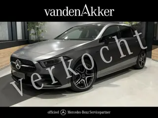 Mercedes-Benz A-Klasse 250e AMG// Panoramadak // Memory // MultiBeam LED // Keyless // Magno Grijs /