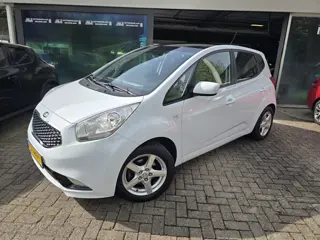 Kia Venga 1.4 CVVT DynamicLine | 1E EIGENAAR | 12MND GARANTIE | CAMERA | PANO | NAVI |