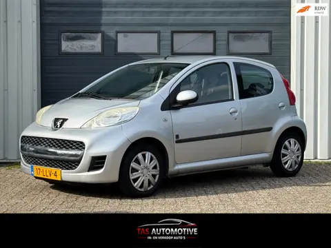 Peugeot 107 1.0-12V XR 5-deurs AIRCO / LEER / TOERENTELLER