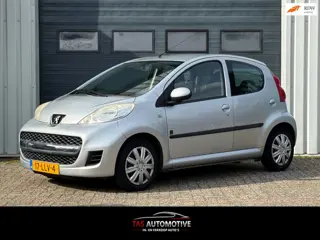 Peugeot 107 1.0-12V XR 5-deurs AIRCO / LEER / TOERENTELLER
